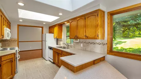 12104 E 9th Ave, Spokane Valley, WA 99206 photo 6