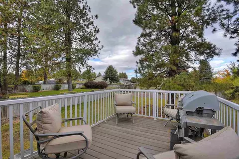 811 E Brady Ct, Spokane, WA 99208 photo 18