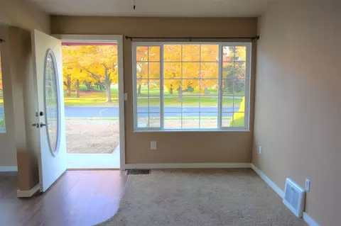 924 E Joseph Ave, Spokane, WA 99208 photo 3