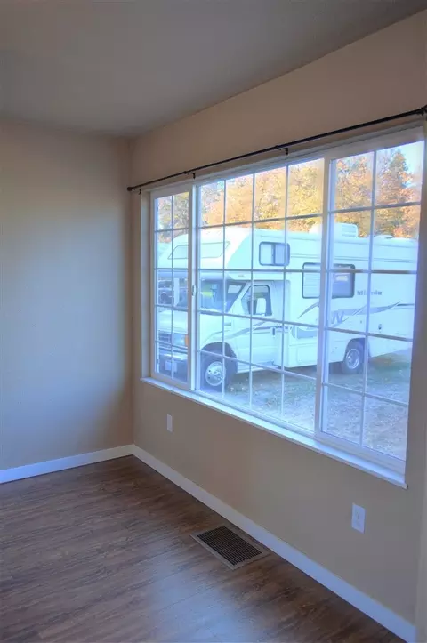 924 E Joseph Ave, Spokane, WA 99208 photo 8