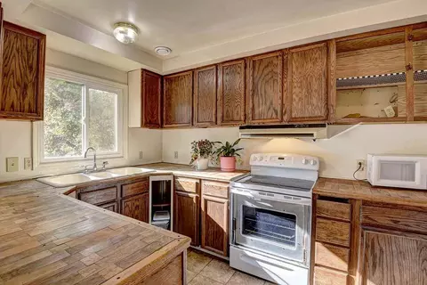 227 E 18th Ave, Spokane, WA 99203 photo 7