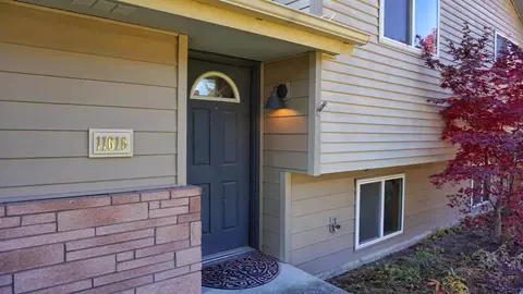 11616 E Lenora Dr, Spokane, WA 99206 photo 2