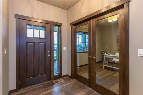 201 E Sapphire Ln, Spokane, WA 99208 photo 3