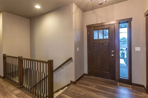 201 E Sapphire Ln, Spokane, WA 99208 photo 2