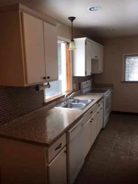 528 Everett, Spokane, WA 99207 photo 11