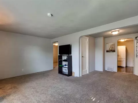 2129 E Sharp Ave, Spokane, WA 99202 photo 4