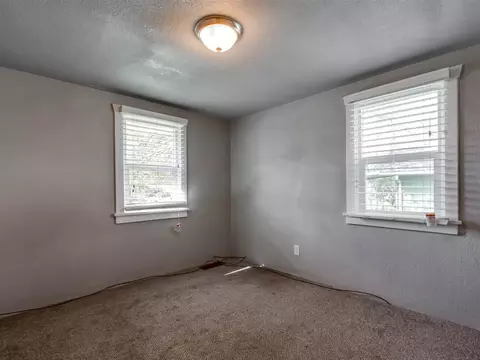 2129 E Sharp Ave, Spokane, WA 99202 photo 9