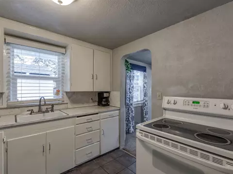 2129 E Sharp Ave, Spokane, WA 99202 photo 8