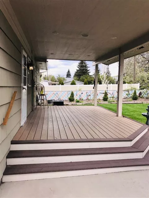 12206 E 9th Ave, Spokane Valley, WA 99206 photo 3