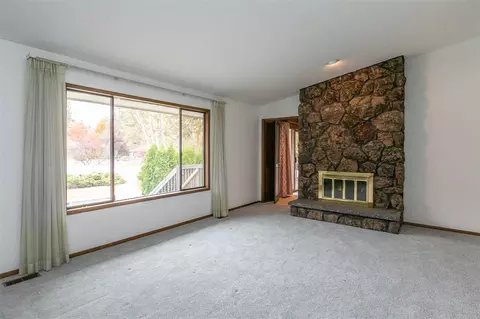 1817 E Pinecrest Rd, Spokane, WA 99203 photo 3