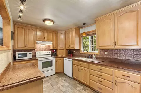 20517 N Thor Rd, Colbert, WA 99005 photo 7