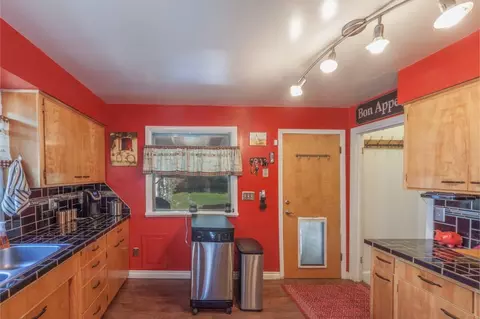 1812 E Hoffman Ave, Spokane, WA 99207 photo 7