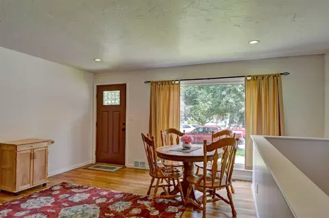 1218 E 40th Ave, Spokane, WA 99203 photo 2