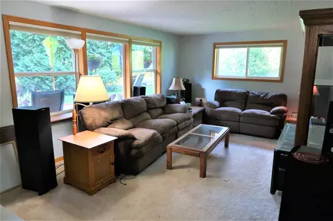 10904 E 18th Ave, Spokane Valley, WA 99206 photo 2