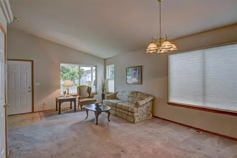 1613 E Devoe Ln, Spokane, WA 99217 photo 3