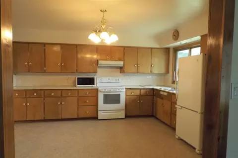 327 E Olympic Ave, Spokane, WA 99207 photo 2
