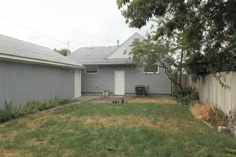 327 E Olympic Ave, Spokane, WA 99207 photo 20