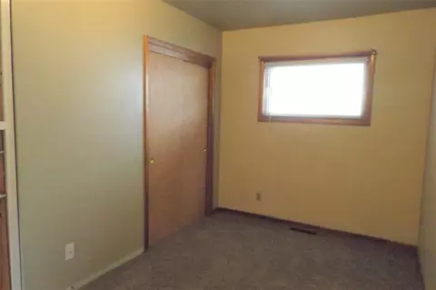 327 E Olympic Ave, Spokane, WA 99207 photo 8