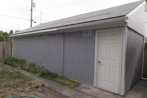 327 E Olympic Ave, Spokane, WA 99207 photo 15
