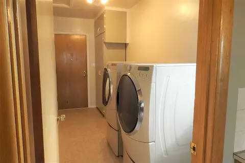 327 E Olympic Ave, Spokane, WA 99207 photo 5