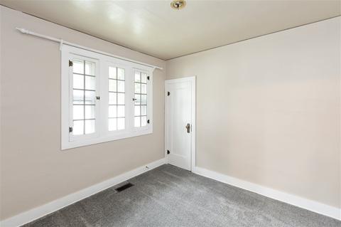 421 E Queen Ave, Spokane, WA 99207 photo 14