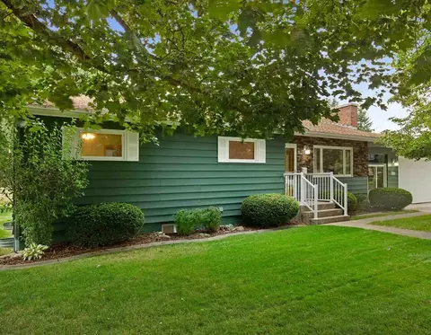 2011 E 34th Ave, Spokane, WA 99203 photo 2