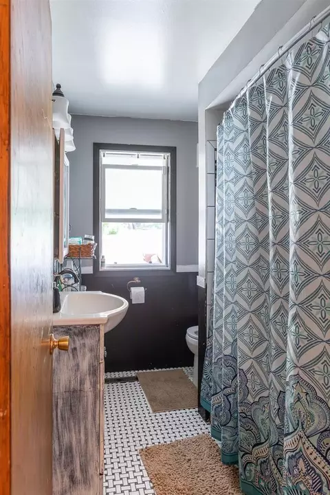 3727 E 11th Ave, Spokane, WA 99202 photo 8