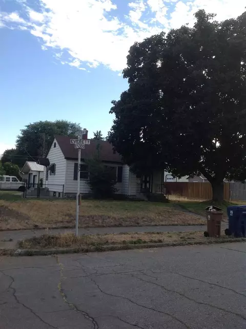 1328 Everett St, Spokane, WA 99207 photo 3