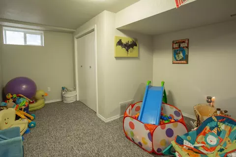 1223 E Longfellow Ave, Spokane, WA 99207 photo 12