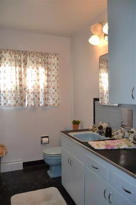 4310 N E St, Spokane, WA 99205 photo 8