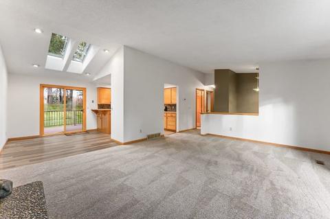 621 E Bedivere Dr, Spokane, WA 99218 photo 2