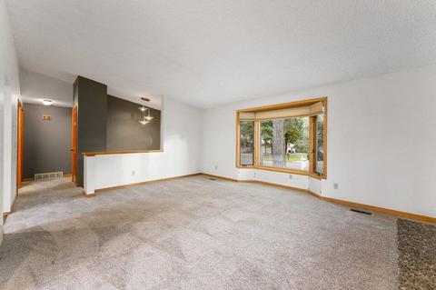 621 E Bedivere Dr, Spokane, WA 99218 photo 3