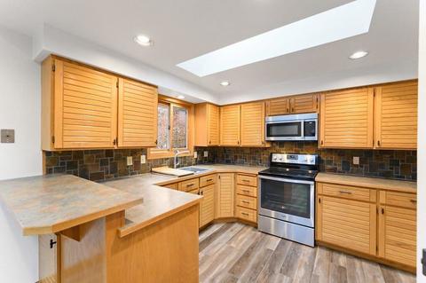 621 E Bedivere Dr, Spokane, WA 99218 photo 8
