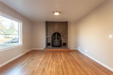 518 E Crown Ave, Spokane, WA 99208 photo 4