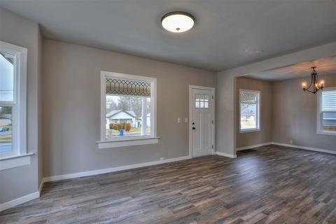 1904 E 11th Ave, Spokane, WA 99202 photo 3
