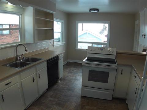 918 E Gordon Ave, Spokane, WA 99207 photo 4