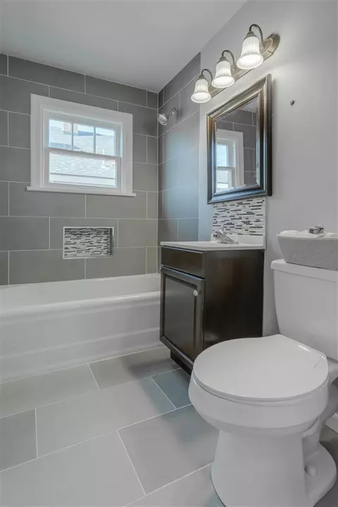 1915 E 4th Ave, Spokane, WA 99202 photo 9
