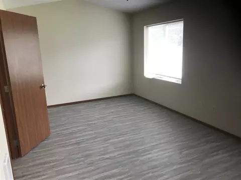 912 E 5th Ave, Spokane, WA 99202 photo 5