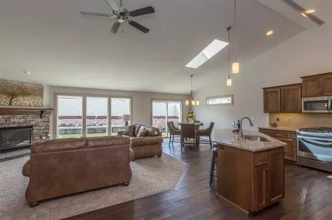 5419 E 41st Ave, Spokane, WA 99223 photo 3
