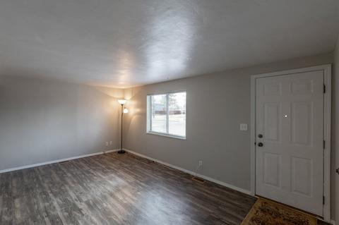 719 E Bismark Ave, Spokane, WA 99208 photo 3