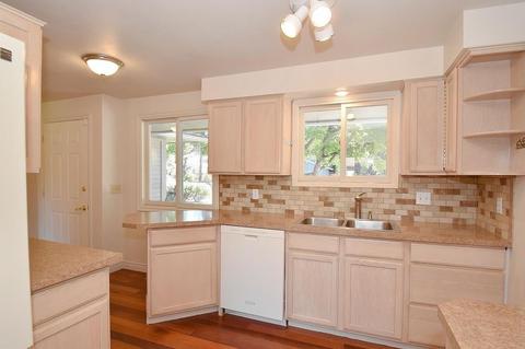 2641 E 35th St, Spokane, WA 99223 photo 2