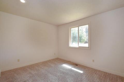 2641 E 35th St, Spokane, WA 99223 photo 9