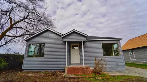 2011 E Sinto Ave, Spokane, WA 99202 photo 1
