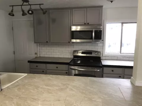 605 E 9th Ave, Spokane, WA 99202 photo 7