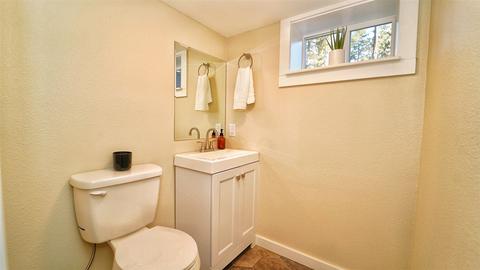 1703 E 37th Ave, Spokane, WA 99203 photo 12