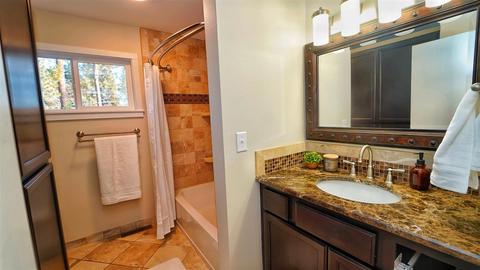 1703 E 37th Ave, Spokane, WA 99203 photo 8