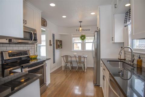 703 E 33rd Ave, Spokane, WA 99203 photo 8