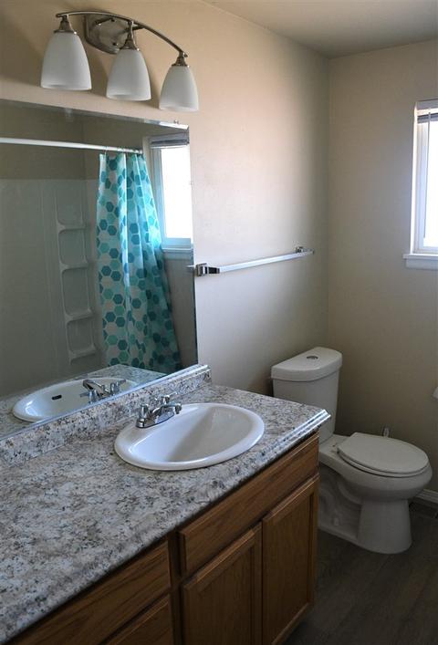 2709 E Longfellow Ave, Spokane, WA 99207 photo 9