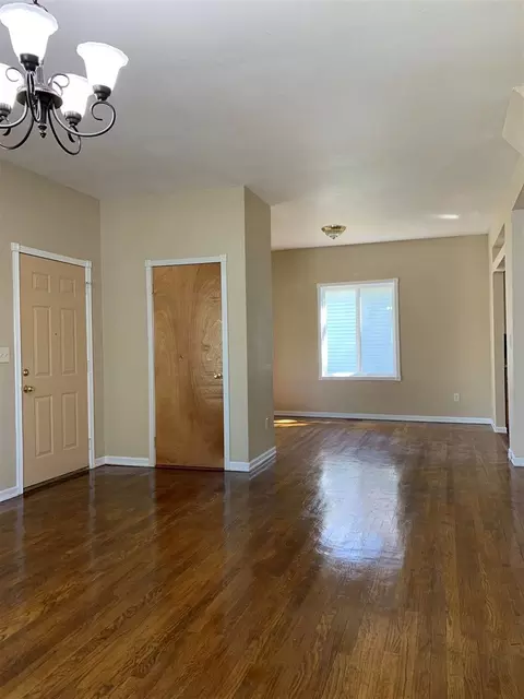2710 E 4th Ave, Spokane, WA 99202 photo 2