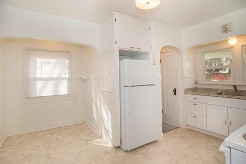 2611 E Sharp Ave, Spokane, WA 99202 photo 4